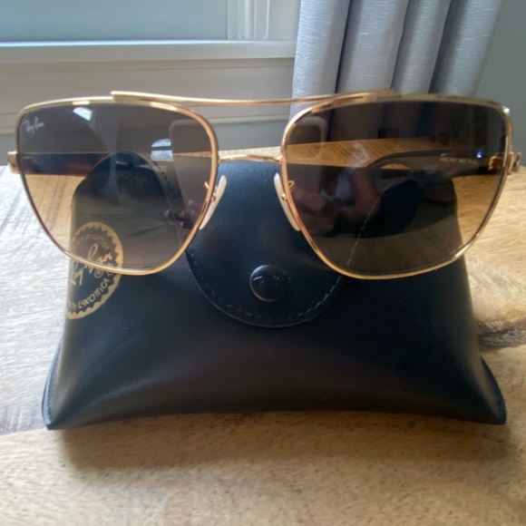 Authentic Ray Ban Aviators - Picture 2 of 4